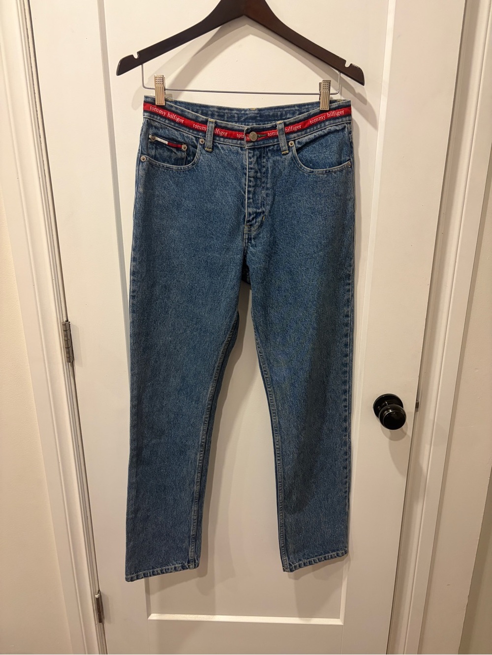 Tommy Hilfiger women’s Straight Blue Denim Jeans with Red Waistband Accent - Picture 1 of 14
